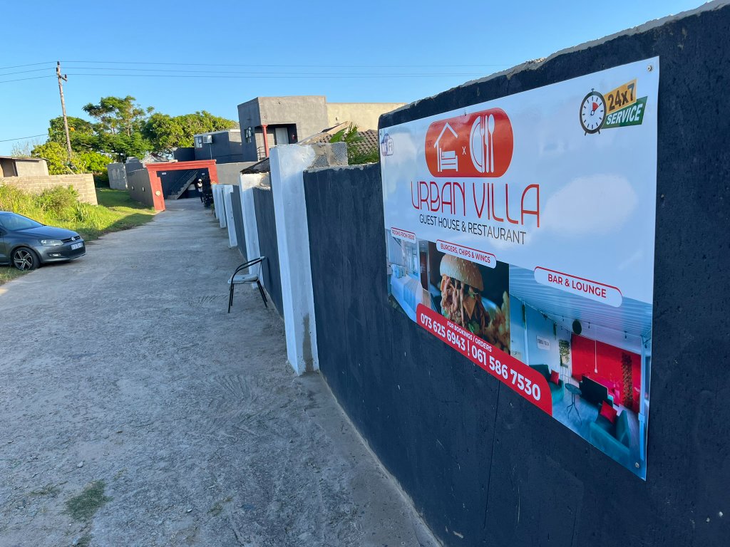 Outdoor banner